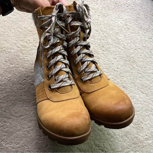 Sorel Lexie Lace-Up Wedge Boots Booties Felt Leather Joan of Arctic 8.5 - Picture 6 of 8